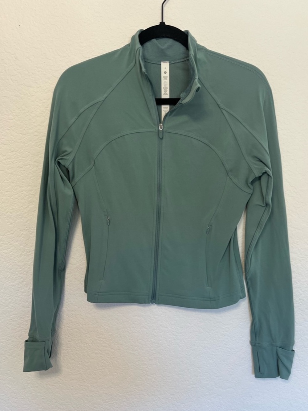 Women’s lululemon Green Cropped Define Jacket Size 8